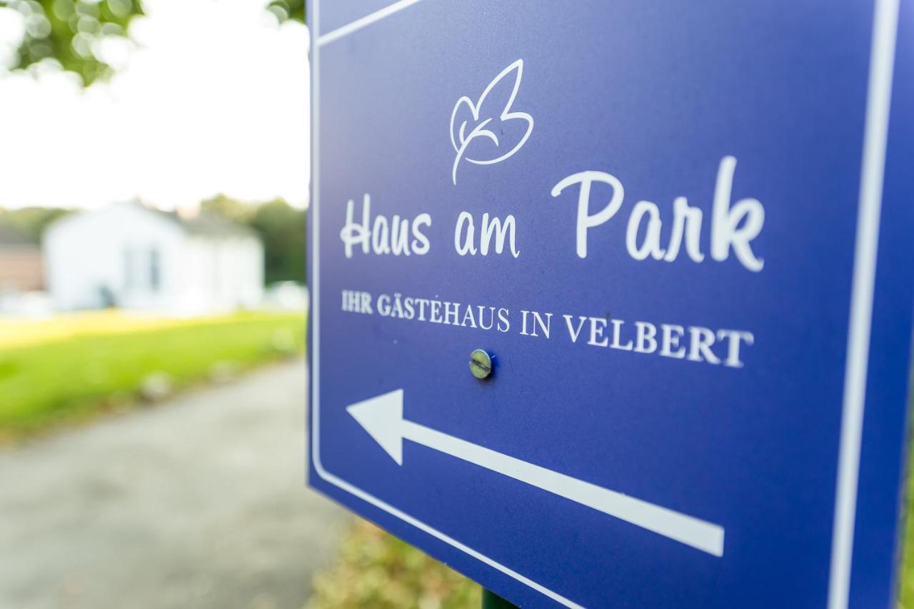 Haus Am Park - Ihr Gaestehaus In Velbert Eksteriør billede