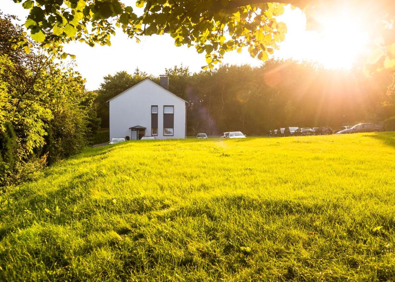 Haus Am Park - Ihr Gaestehaus In Velbert Eksteriør billede